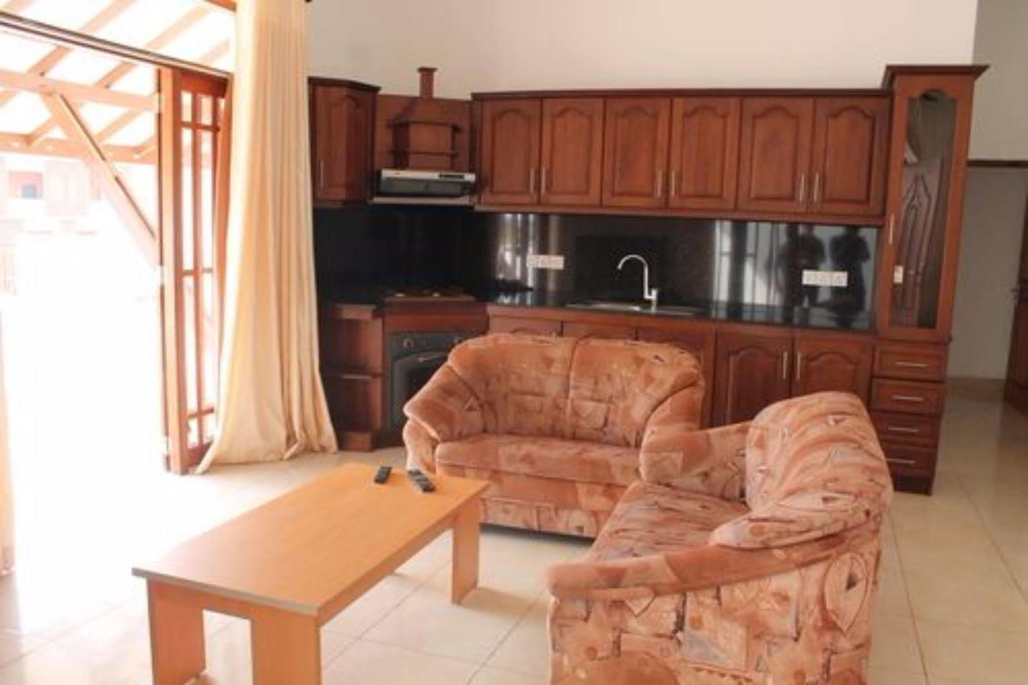 Prego Suites Ettukala Zewnętrze zdjęcie